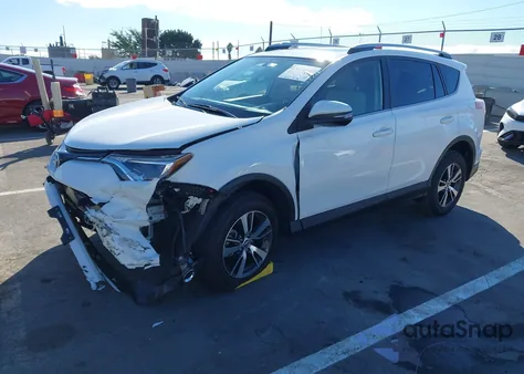 2016 Toyota Rav4 Xle z USA, uszkodzony, nr VIN JTMWFREV7GD089571